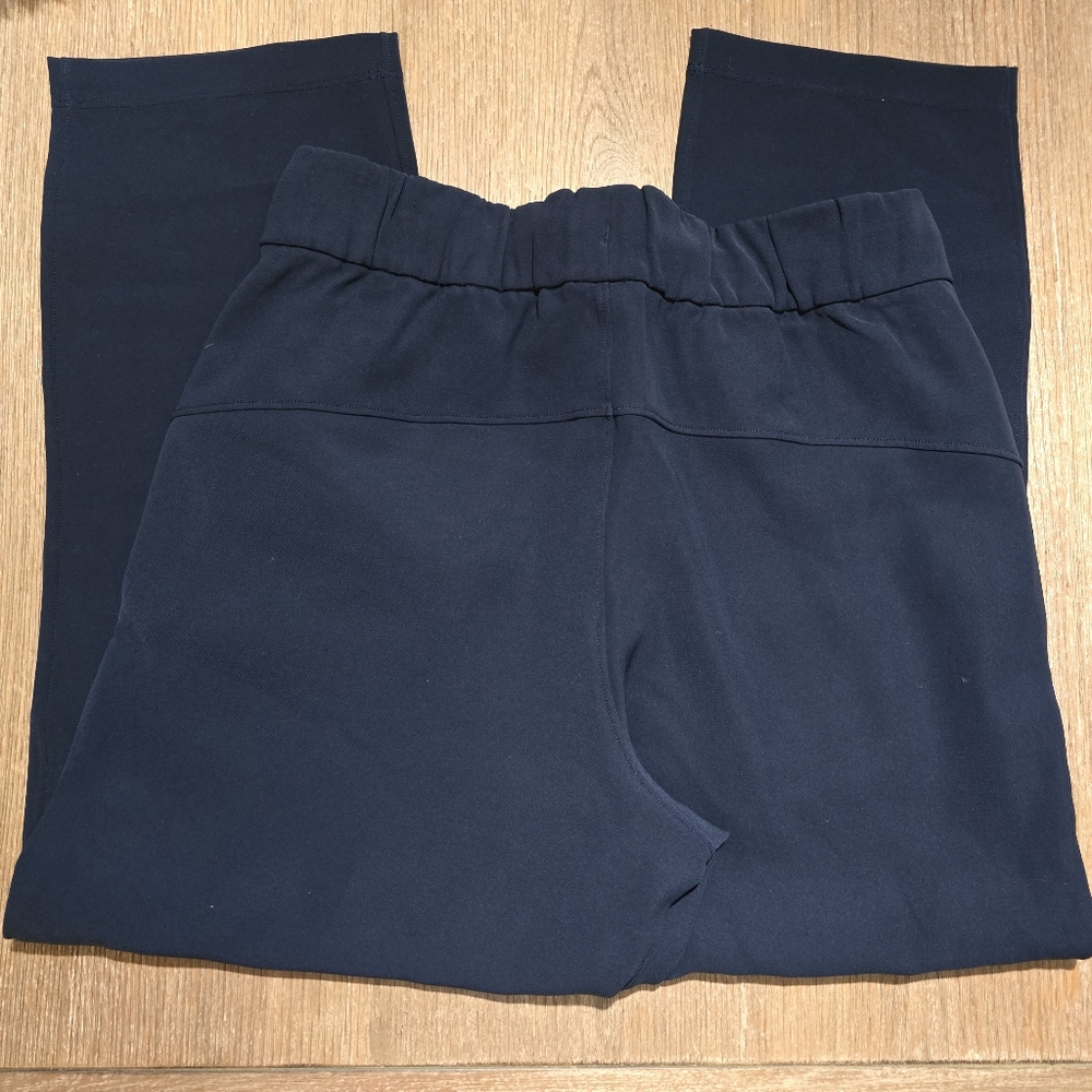 Lululemon On The Fly Crop Woven 23" Navy Blue sz 4 - Picture 7 of 8
